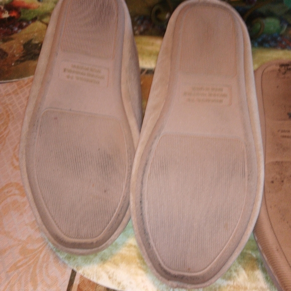 2 PRS SIZE 7/8 HOUSE SHOES - Picture 8 of 8